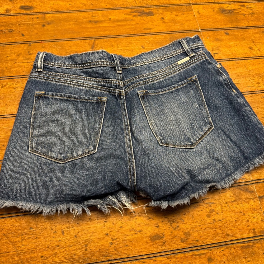 KanCan Distressed Denim Shorts Women Size 29 Button Fly Ripped Frayed Hem - Picture 4 of 7